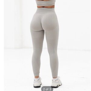 Lazuli Label Bone Grey scrunch Seamless Ribbed Contour Leggings